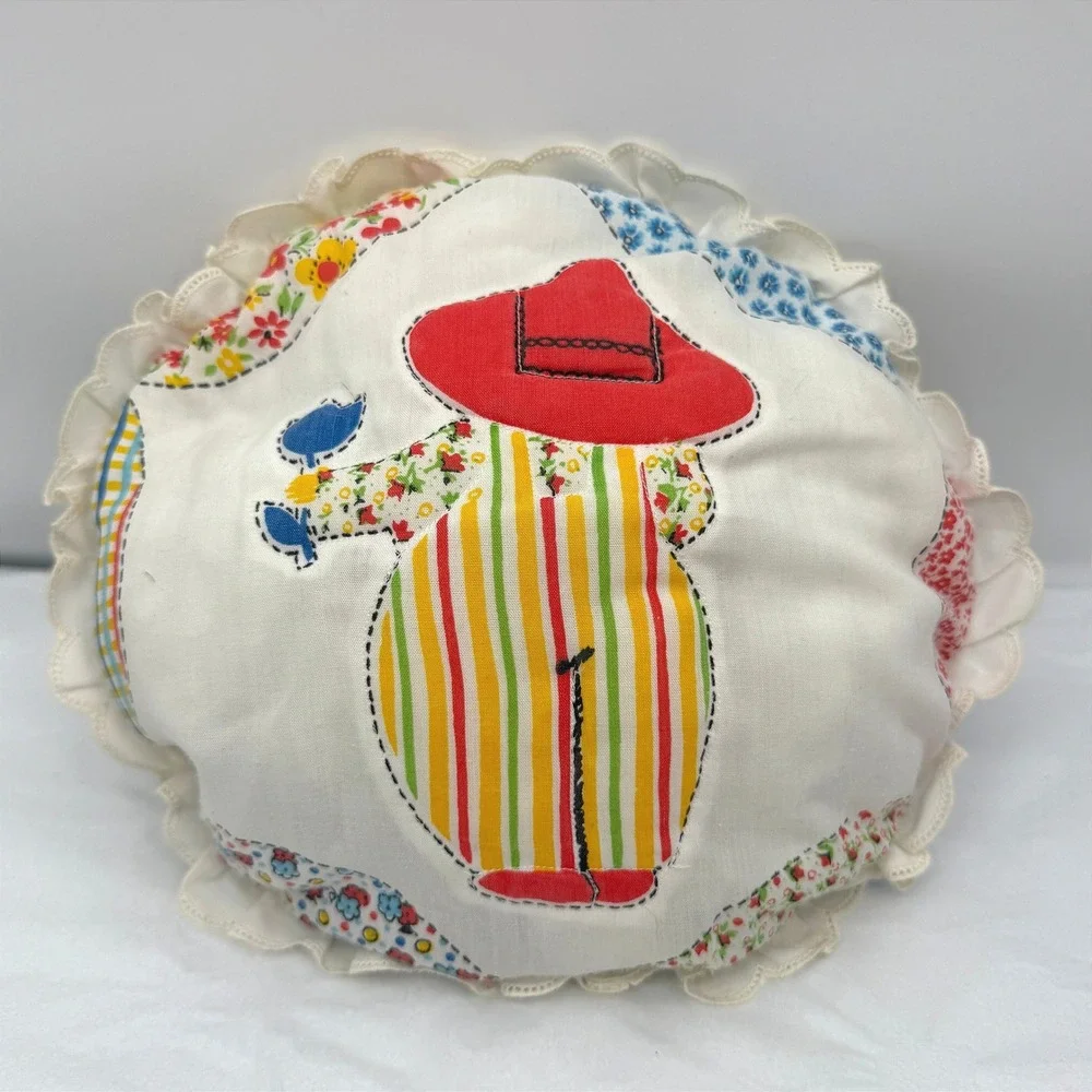 Sunbonnet Sue Pillow Handmade Applique Patchwork Ruffle Cottagecore Round